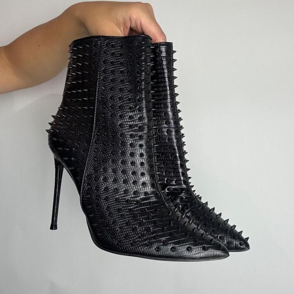 Steve Madden Black Studded Pointed Toe Ankle High Heel Boots
